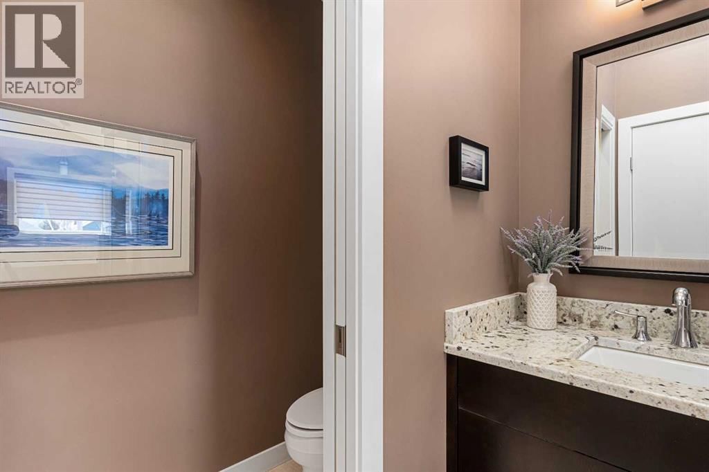 521 9 AVENUE NORTHEAST Image 25