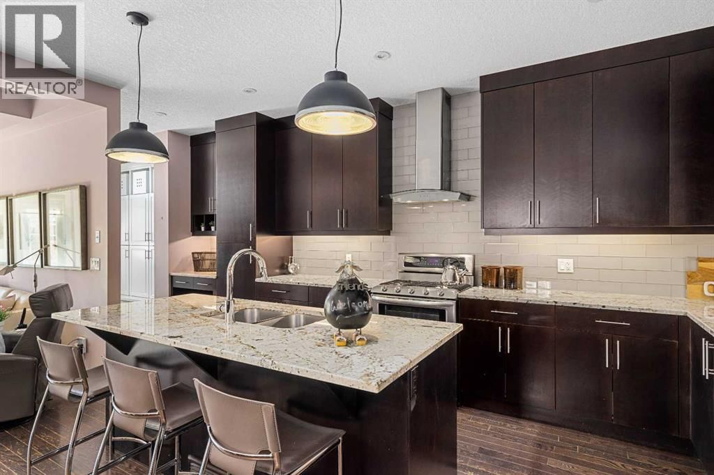 521 9 AVENUE NORTHEAST Image 5