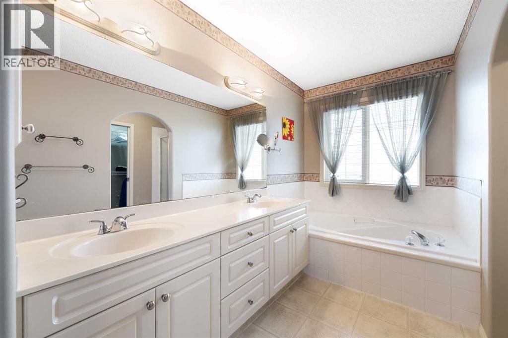 69 HAMPSTEAD GARDENS NORTHWEST Image 15