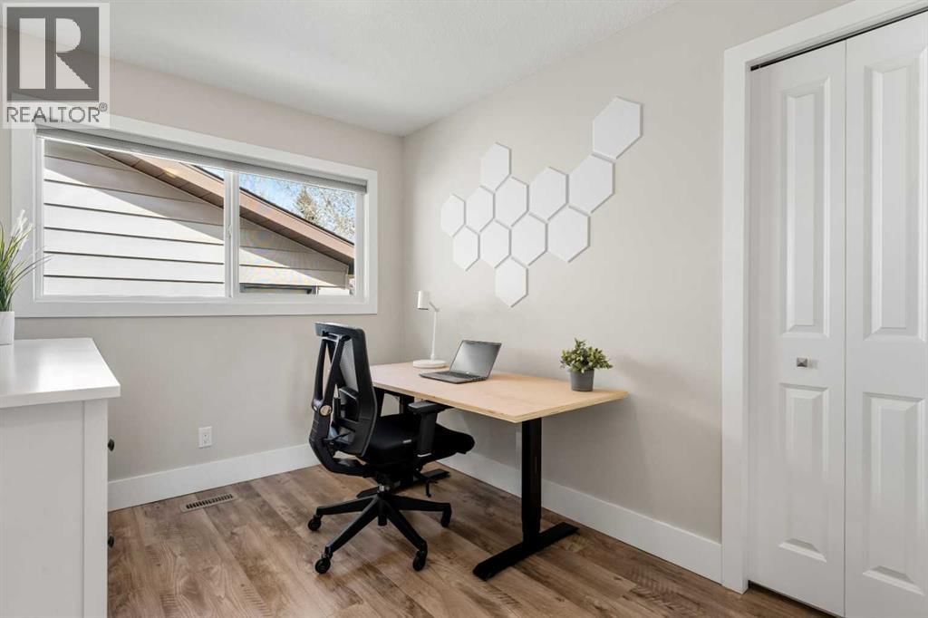 16 MIDCREST RISE SOUTHEAST Image 18