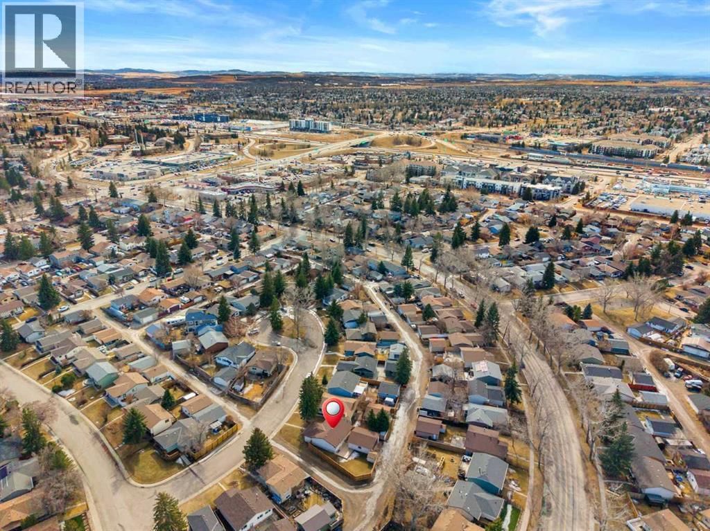 16 MIDCREST RISE SOUTHEAST Image 35