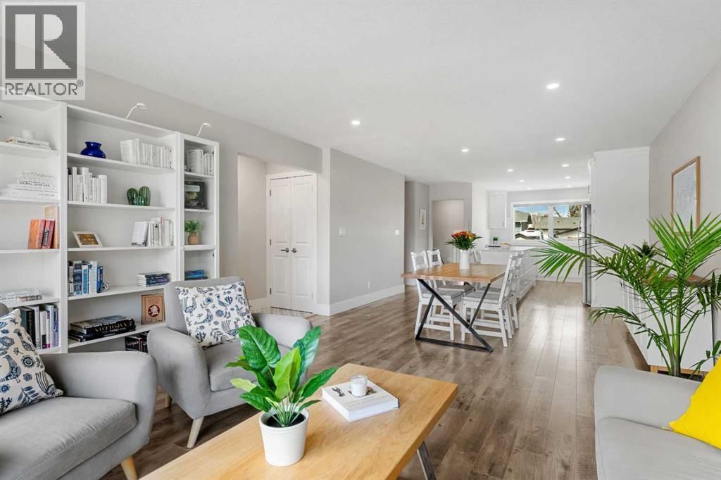 16 MIDCREST RISE SOUTHEAST Image 4