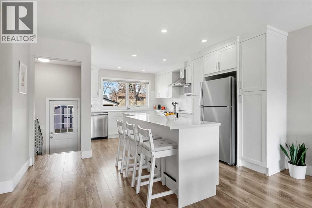 16 MIDCREST RISE SOUTHEAST Image 9