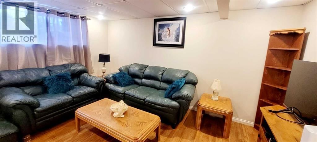 72 OWENS CLOSE Image 30