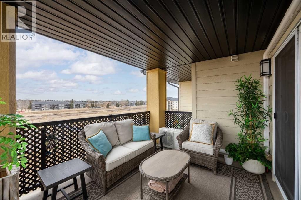 304 MACKENZIE WAY SOUTHWEST Image 8