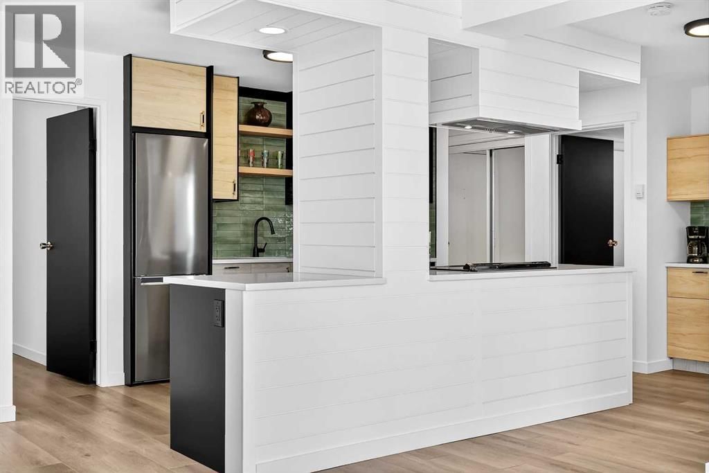 1107 15 AVENUE SOUTHWEST Image 11