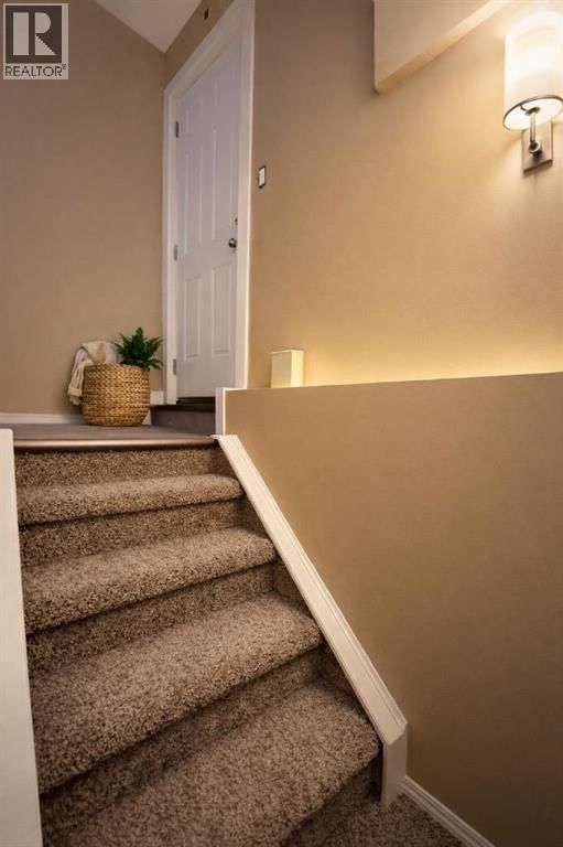 83 LUXSTONE CRESCENT SOUTHWEST Image 18