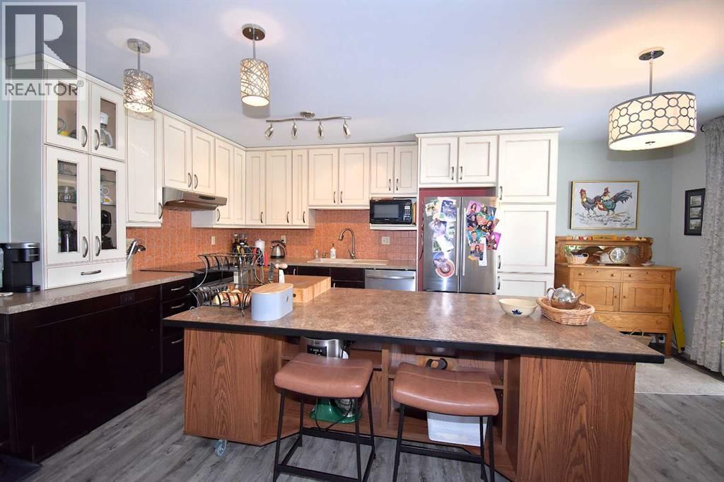 103 LAUREL SQUARE Image 10