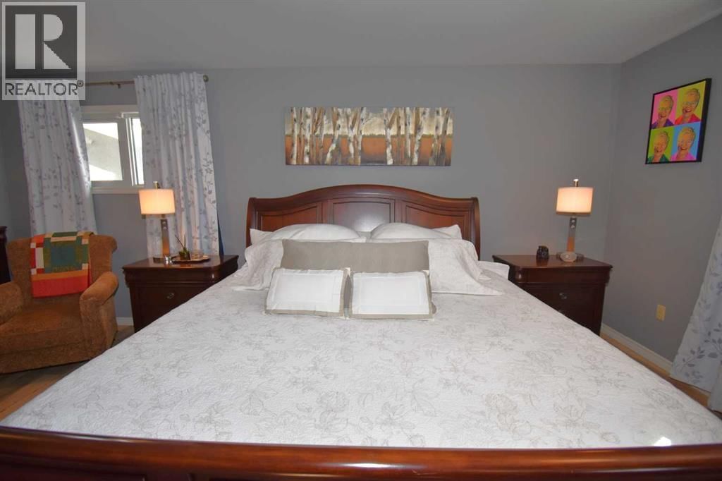 103 LAUREL SQUARE Image 20