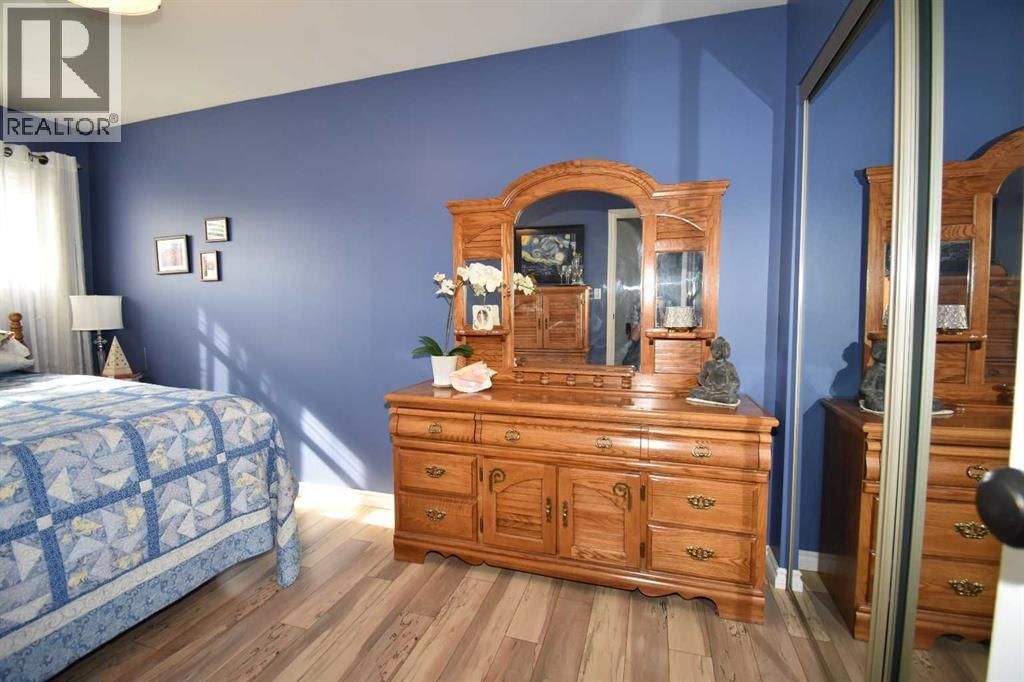 103 LAUREL SQUARE Image 22