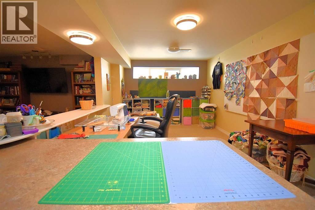 103 LAUREL SQUARE Image 28