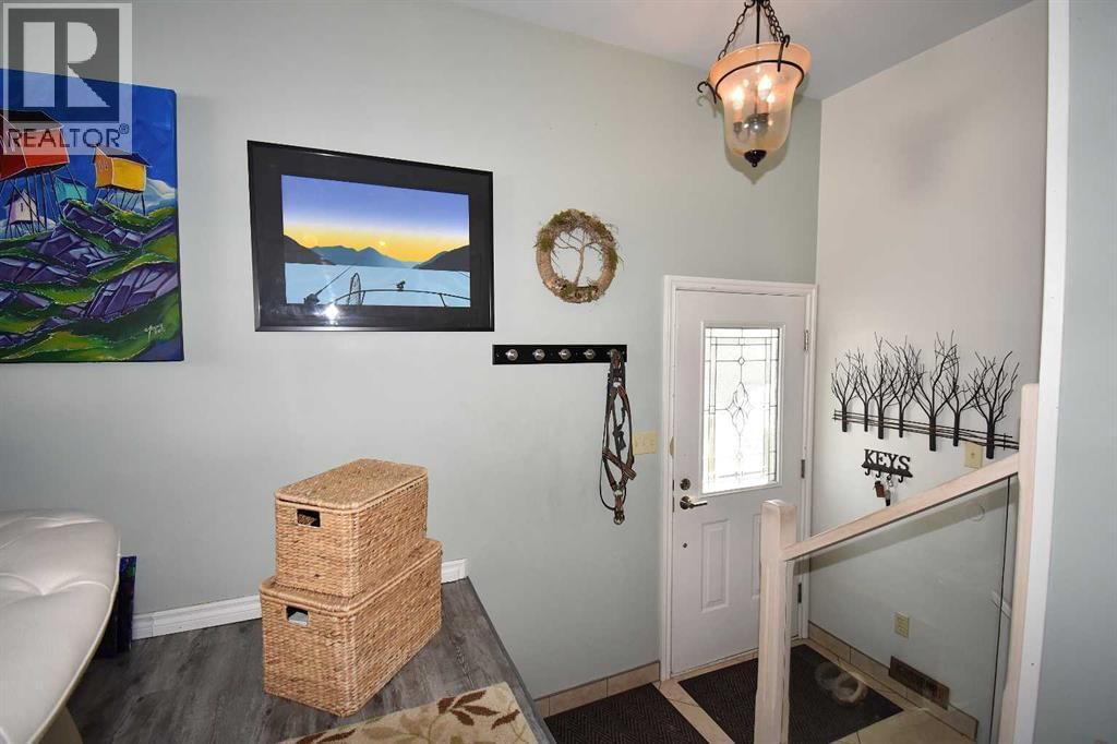 103 LAUREL SQUARE Image 3