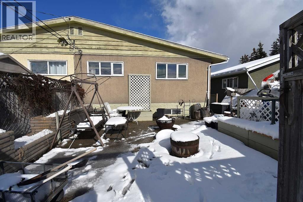 103 LAUREL SQUARE Image 36