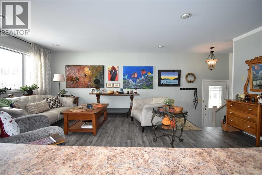 103 LAUREL SQUARE Image 7