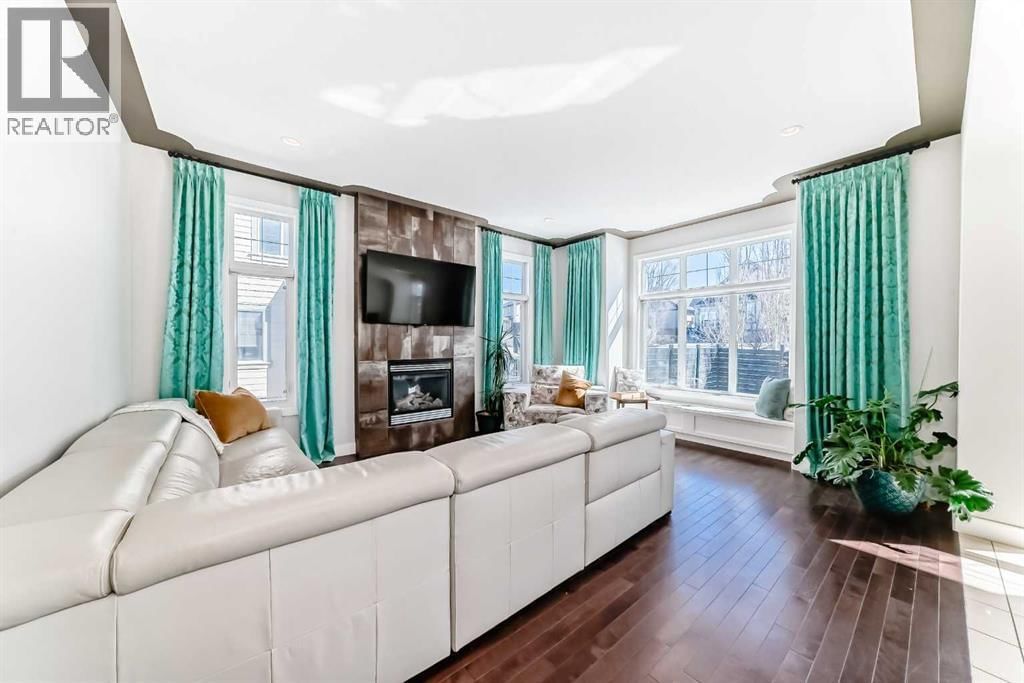 274 KINGSBURY VIEW SOUTHEAST Image 18