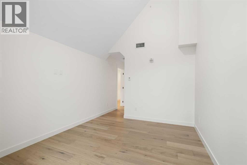 1505 SPRING CREEK GATE Image 14