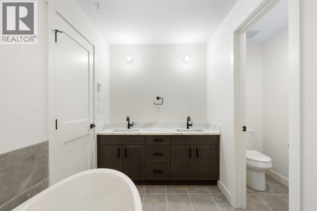 1505 SPRING CREEK GATE Image 15