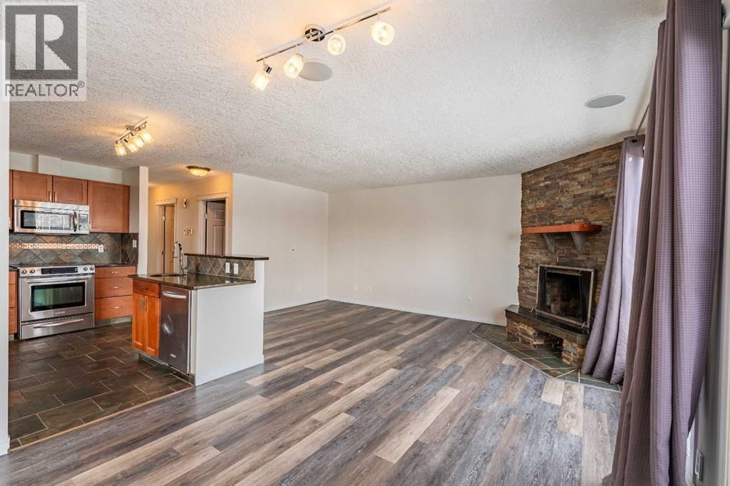 135 27 Avenue property photo