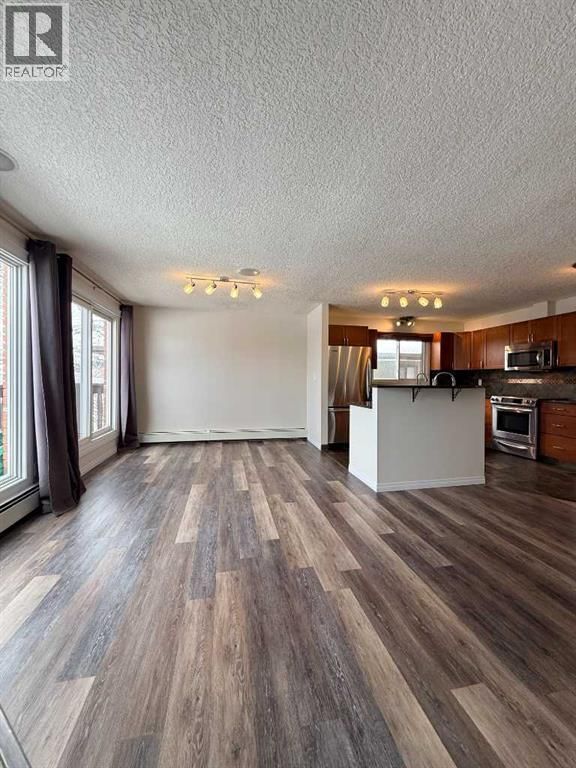 135 27 Avenue property photo