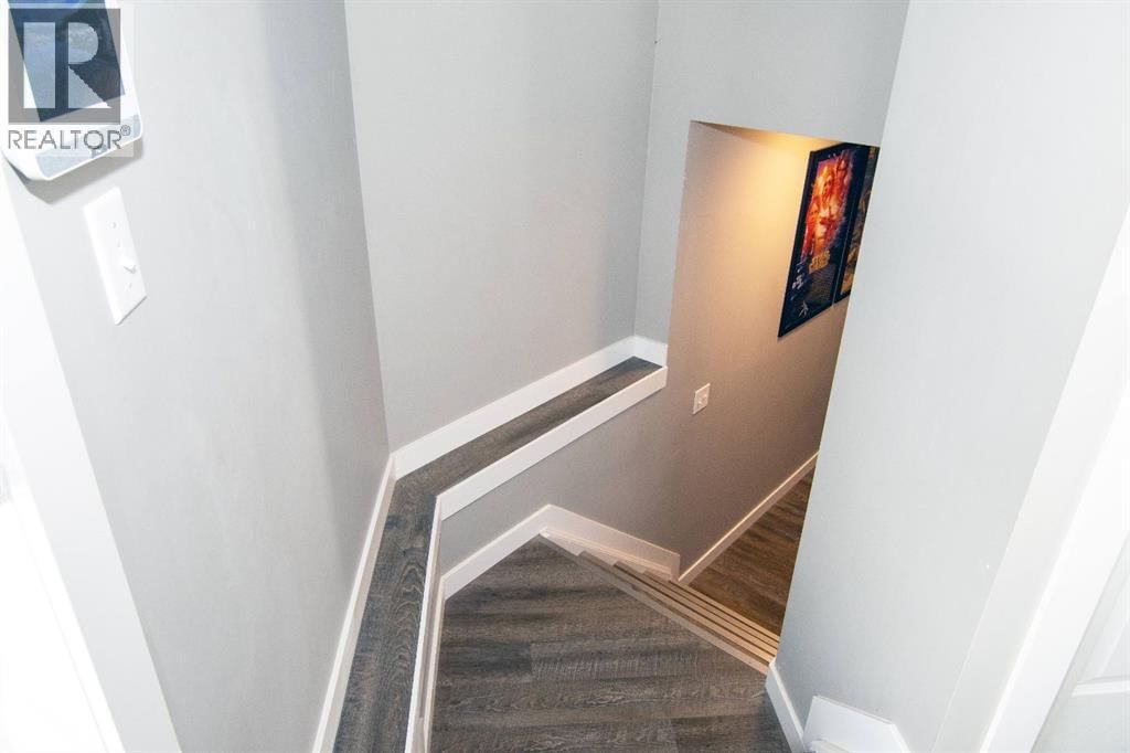 404 18 STREET SOUTHEAST Image 20