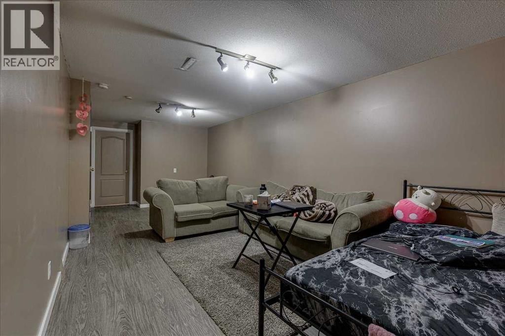 5929 WEST PARK CRESCENT Image 25