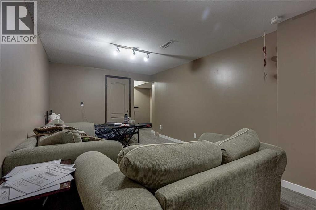 5929 WEST PARK CRESCENT Image 27