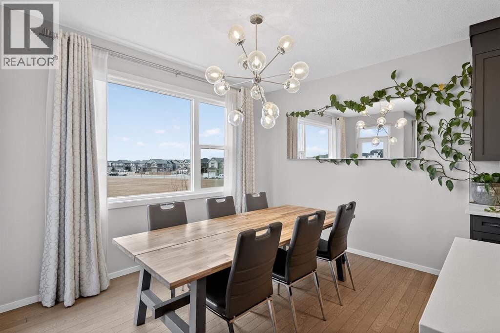 37 KINGSBURY CLOSE SOUTHEAST Image 15