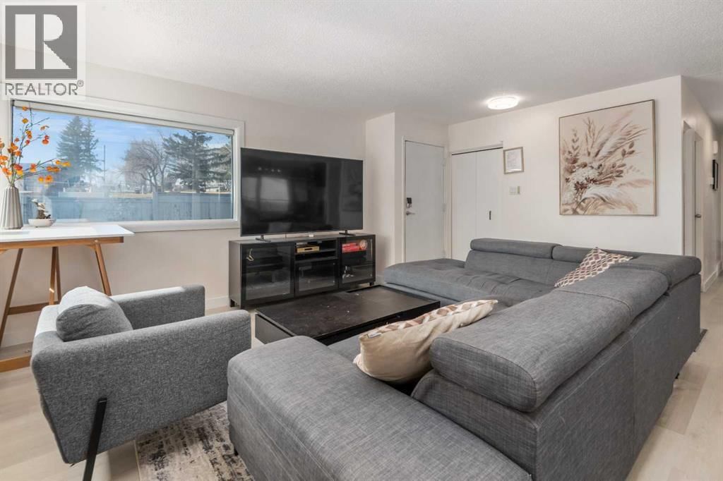 4504 14 Street property photo