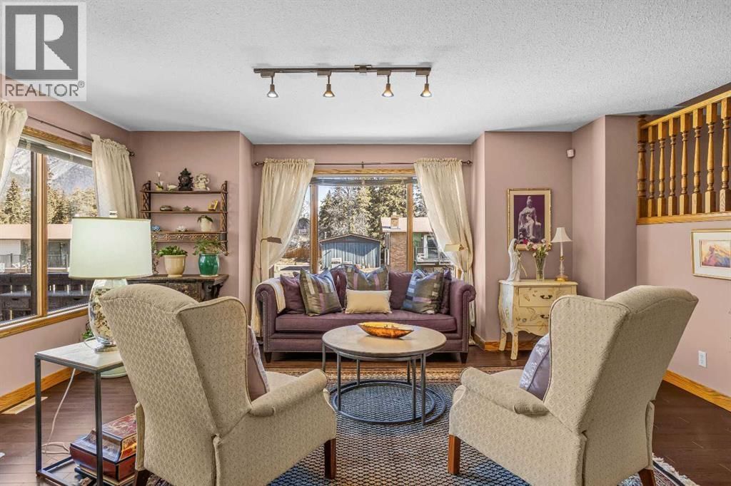 349 OTTER STREET Image 12