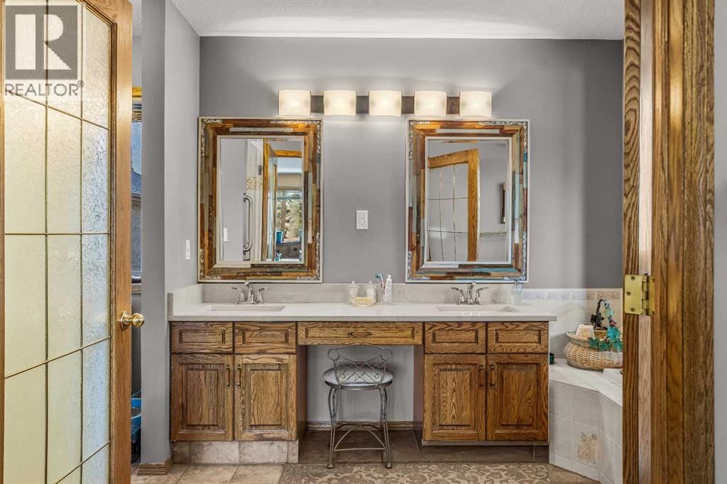 349 OTTER STREET Image 32