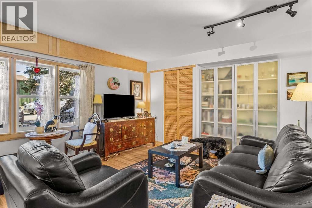 349 OTTER STREET Image 44