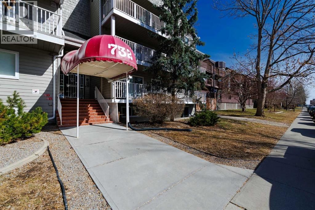 732 57 Avenue property photo