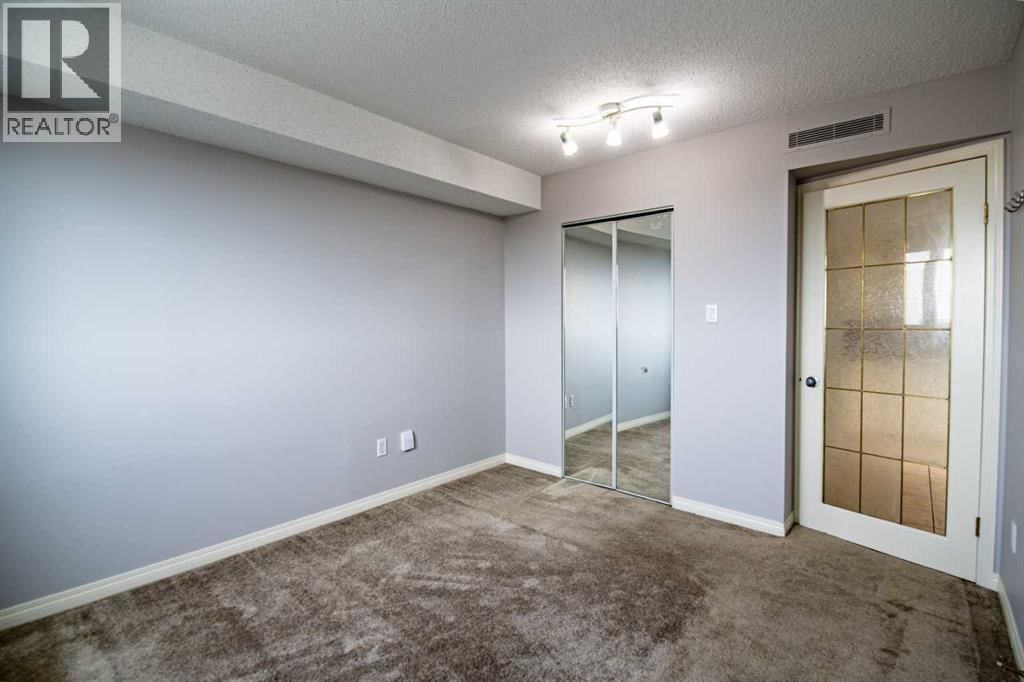 4902 37 STREET Image 11