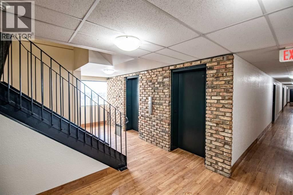 4902 37 STREET Image 23