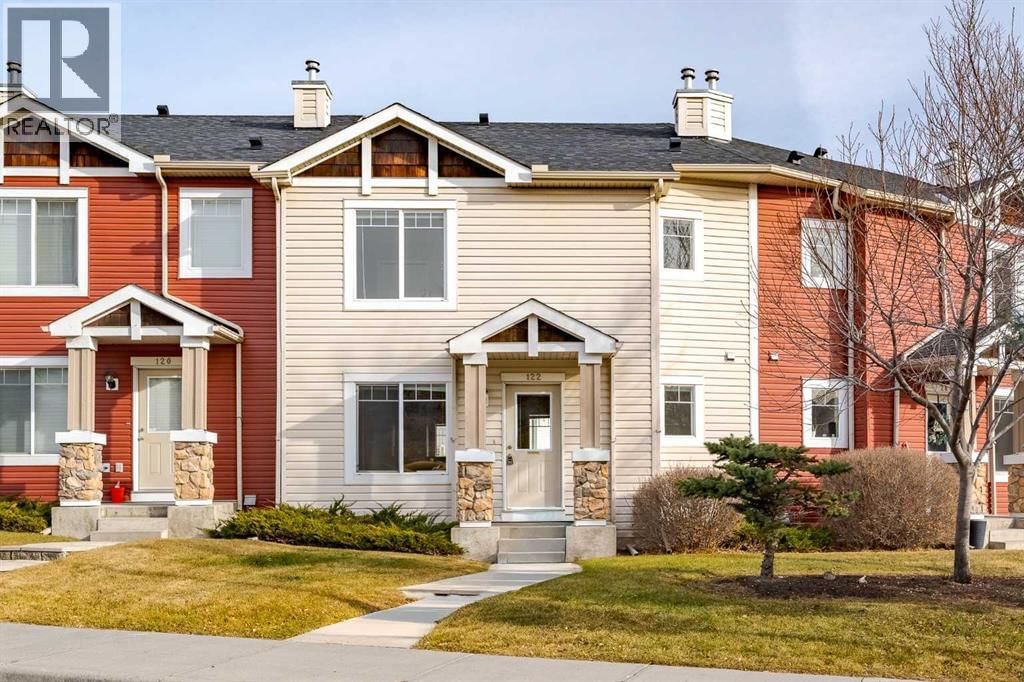 122 PANAMOUNT DRIVE NORTHWEST Image 1