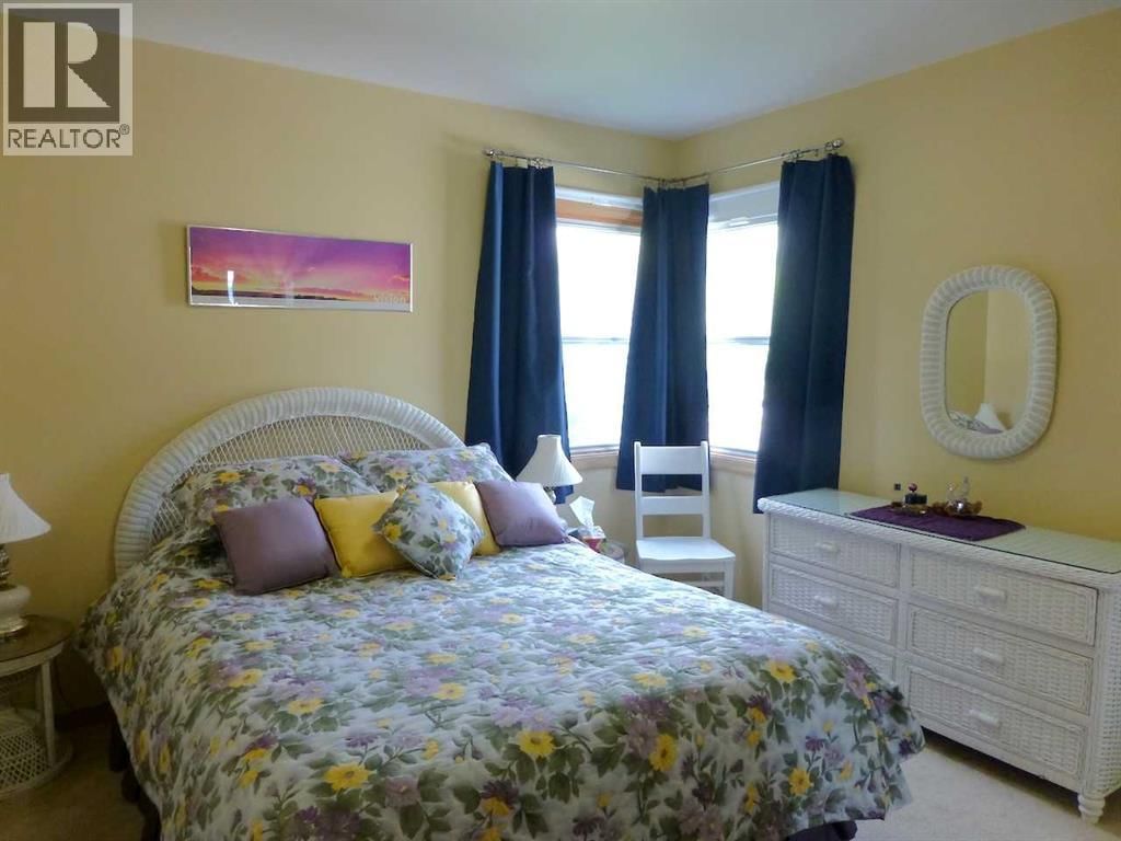 2828 25A STREET SOUTHWEST Image 11