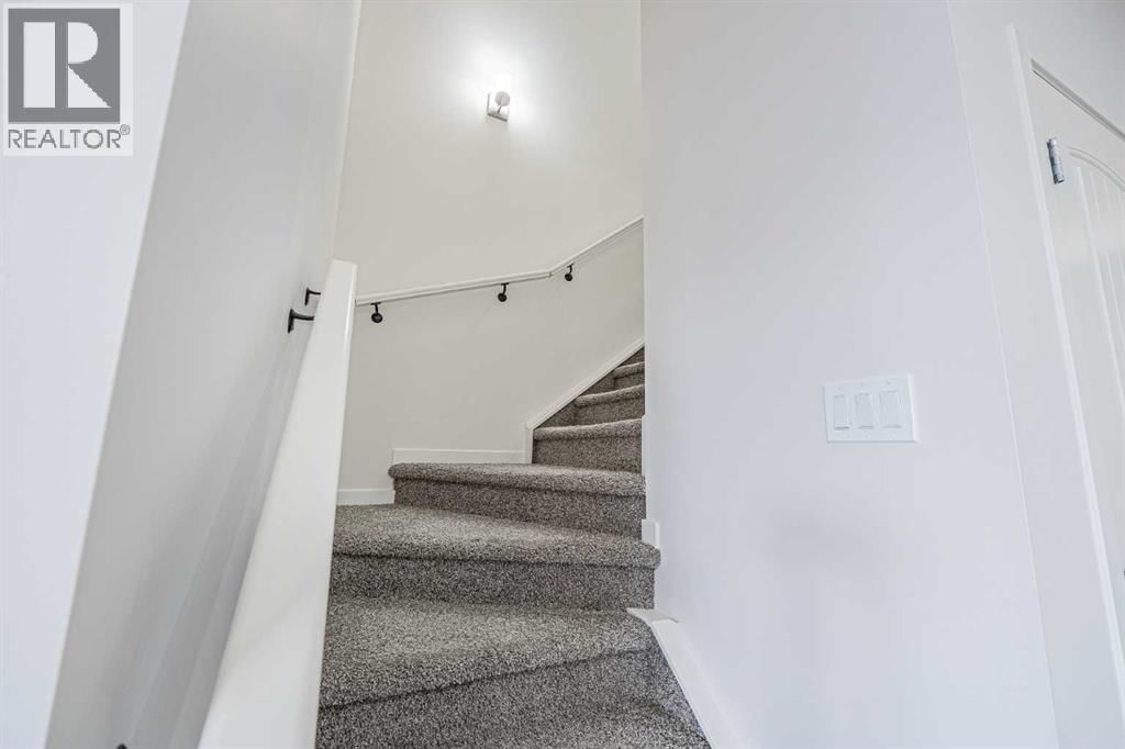 66 HOMESTEAD PARK NORTHEAST Image 17