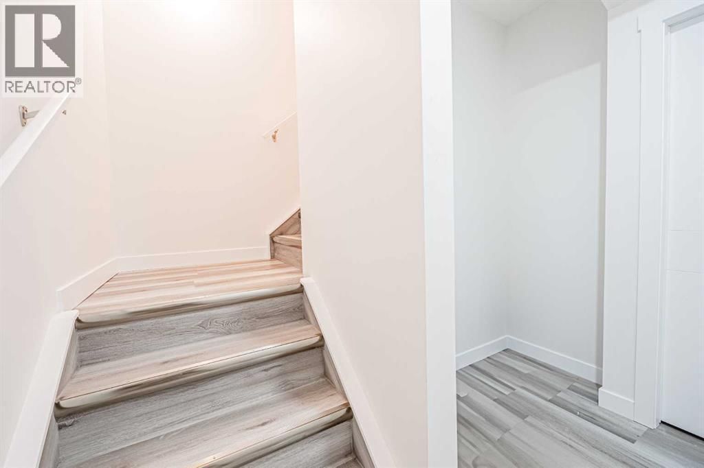 66 HOMESTEAD PARK NORTHEAST Image 33