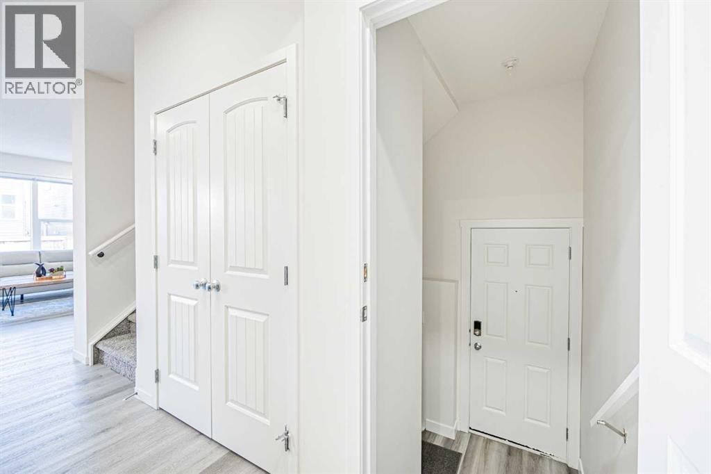 66 HOMESTEAD PARK NORTHEAST Image 9