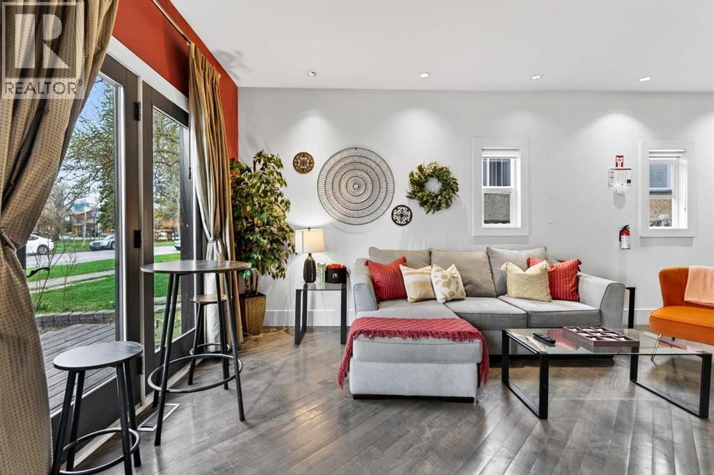 714 7 Avenue property photo