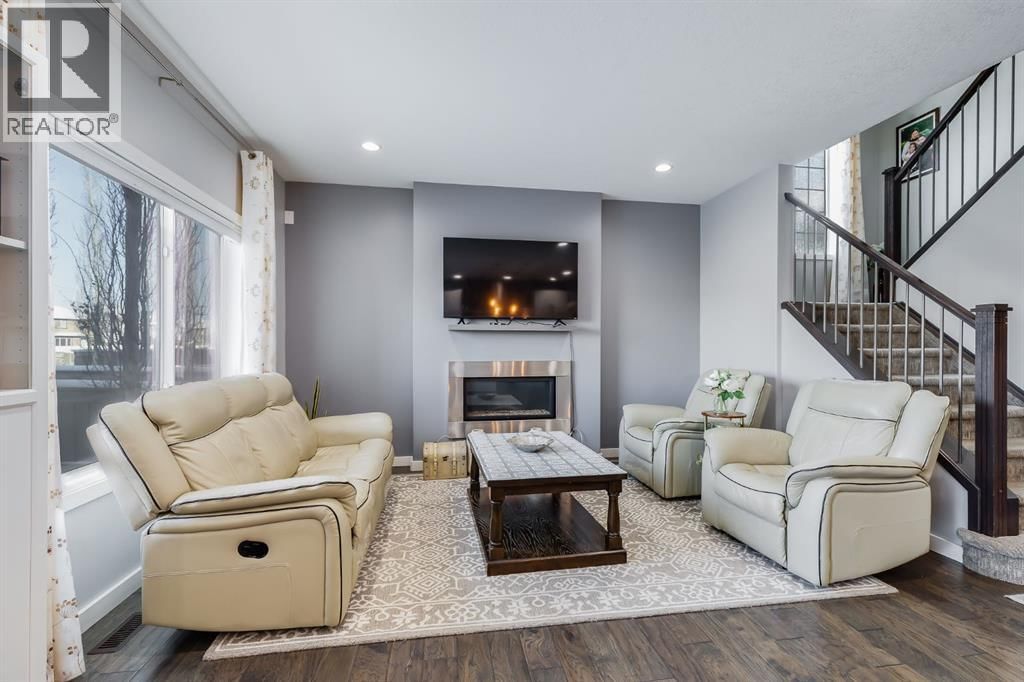 52 COOPERSTOWN PLACE SOUTHWEST Image 3