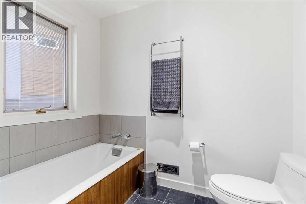 2910 MARQUETTE STREET SOUTHWEST Image 24