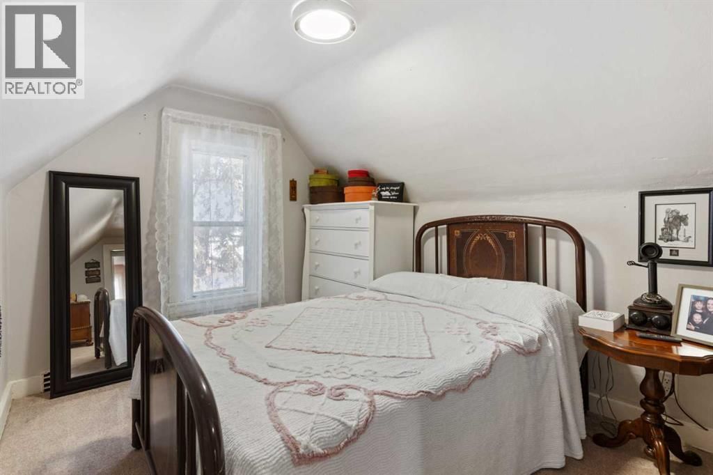 5037 52 STREET Image 17