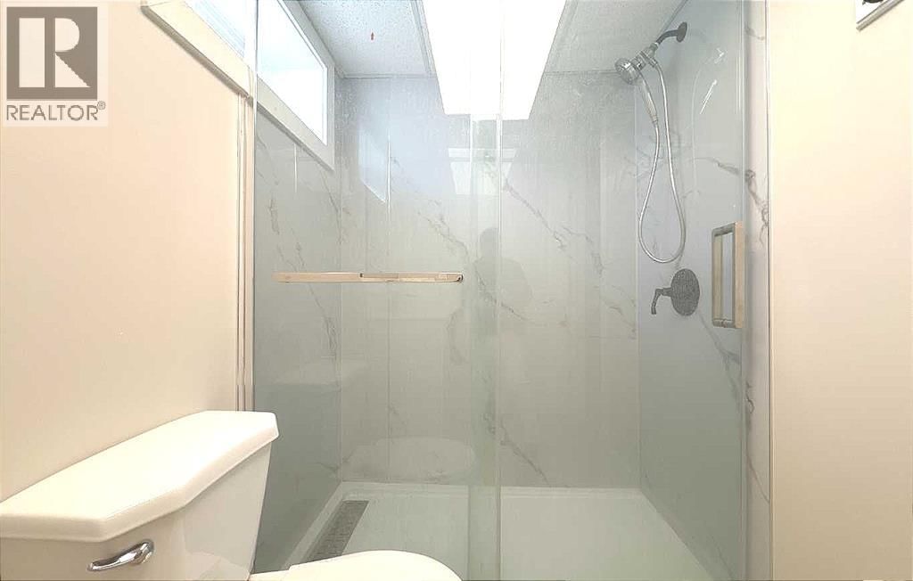 3229 19 AVENUE SOUTHEAST Image 33