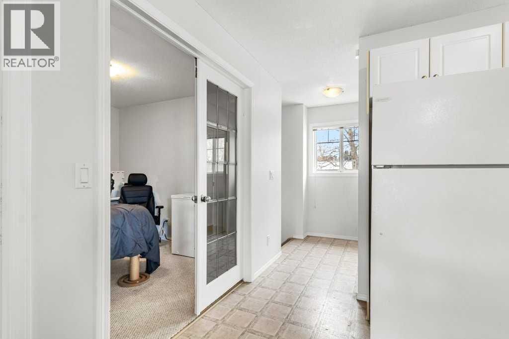 5220 50A AVENUE Image 4