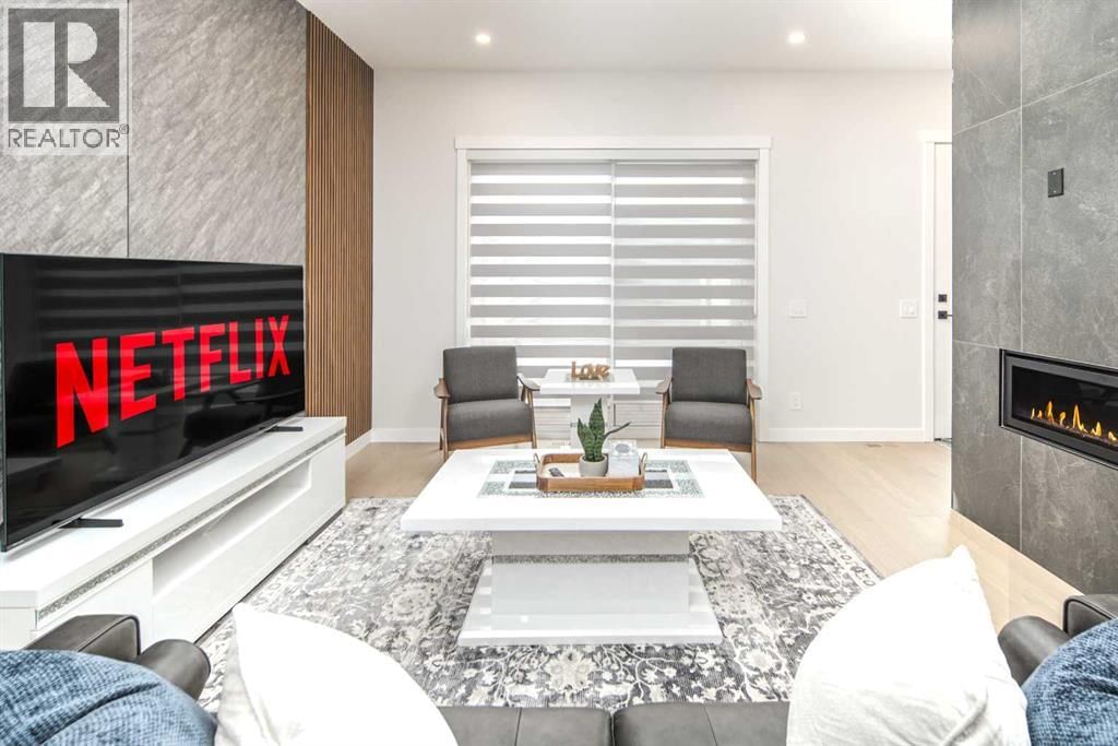 912 15 AVENUE NORTHEAST Image 16