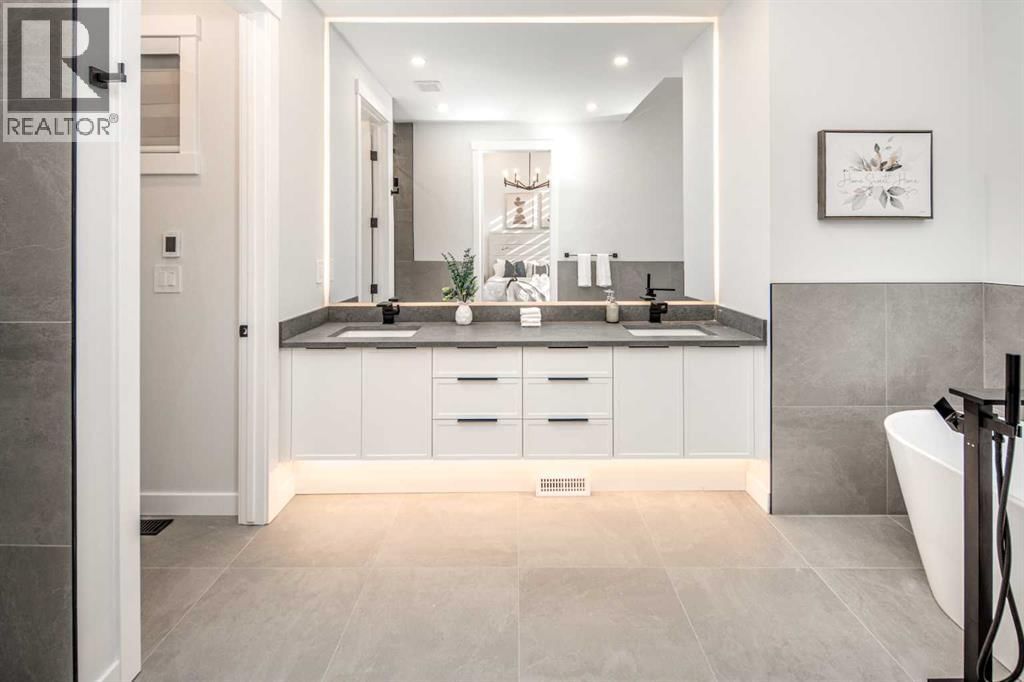 912 15 AVENUE NORTHEAST Image 27