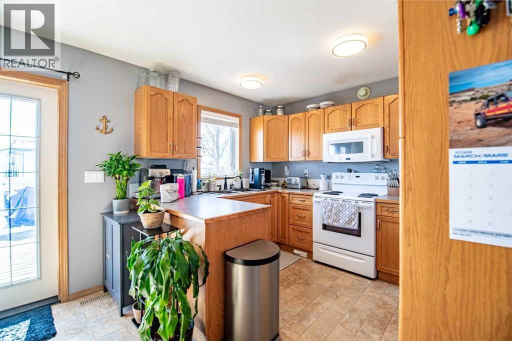 119 DUSTON STREET Image 24