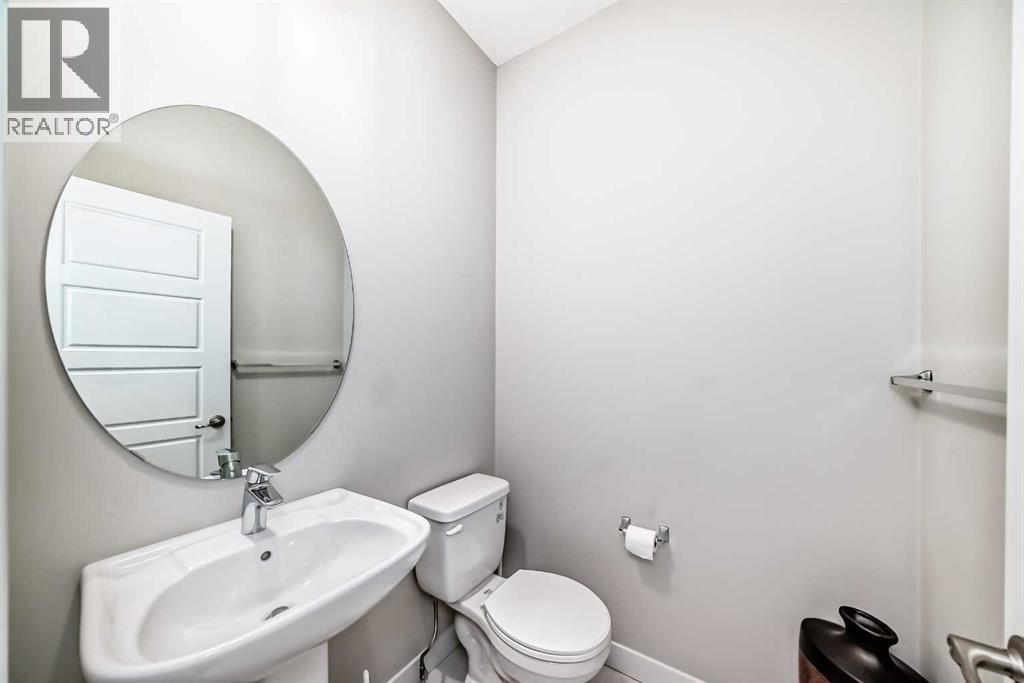 342 REDSTONE BOULEVARD NORTHEAST Image 13