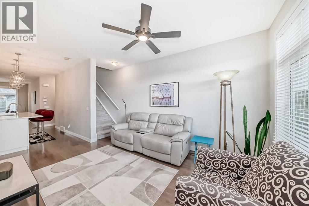 342 REDSTONE BOULEVARD NORTHEAST Image 4